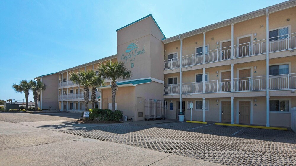 Crystal Sands 112b: Beachfront Condo With Front-row Gulf Views