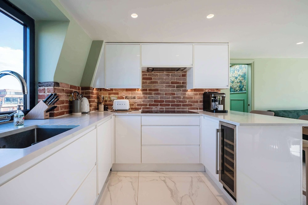 Maison De Brompton With 1 Bedrooms and 1 Bathrooms