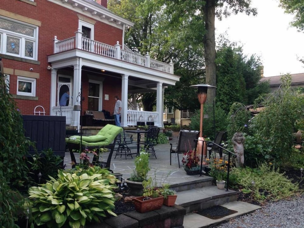 South Broadway Manor