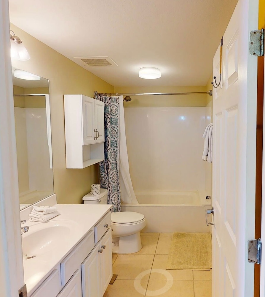 Coastal Condo 807 by Brightwild Beachfront