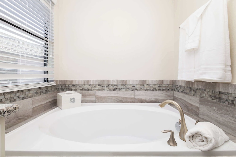 Solterra Dream Escape For 14!