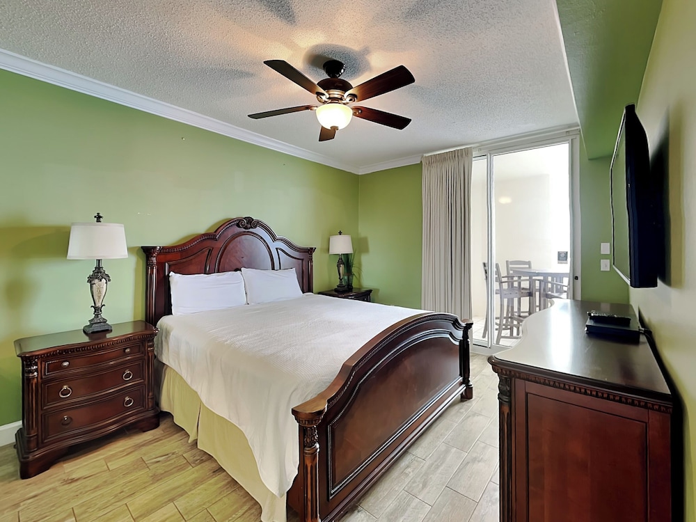 The Beach Club - Avalon #1604 by Southern Vacation Rentals