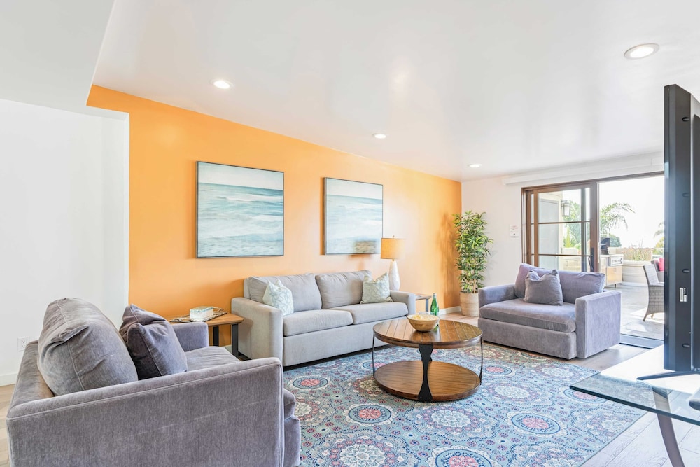 Windansea by Avantstay Private Rooftop Patio, 2 Blocks to Beach & Town