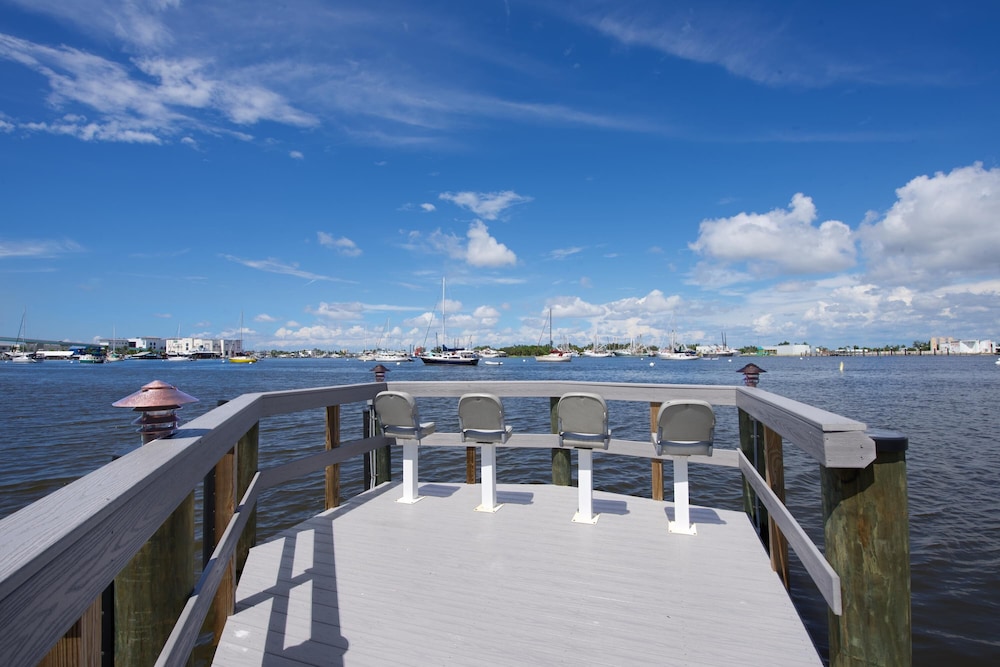 Dock Holiday
