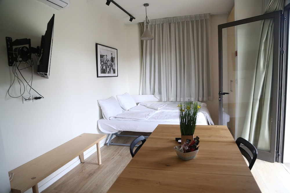 Kibbutz Kfar Masaryk Country Lodging