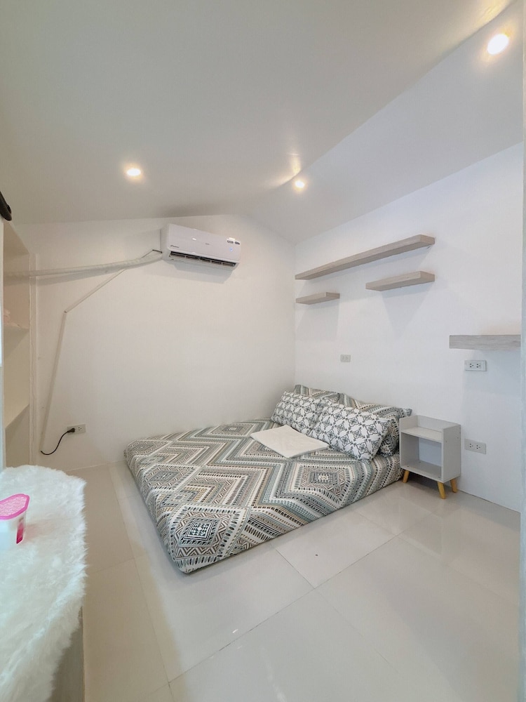 Cozy Loft Condo in Tanza With Arcade