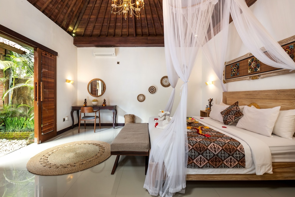 Ubud Raya Villa