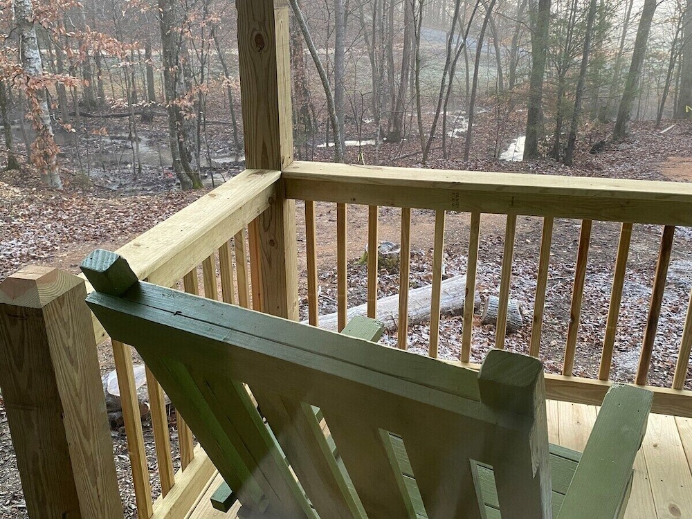 Hollowbranch Hideaway