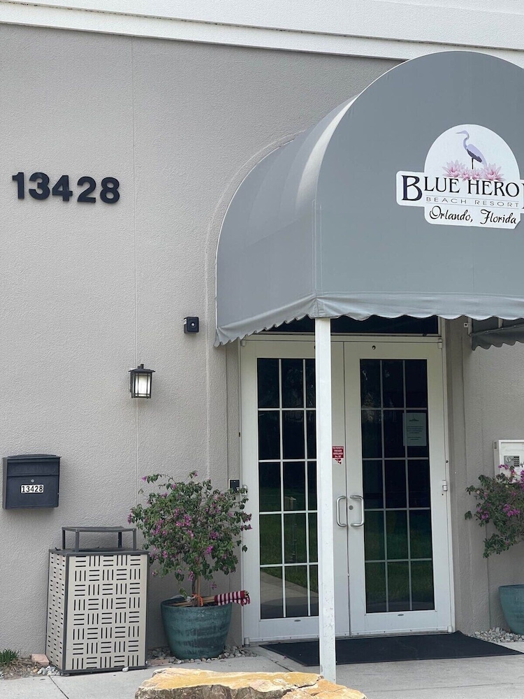 Renovated Condo 2mil away from Disney