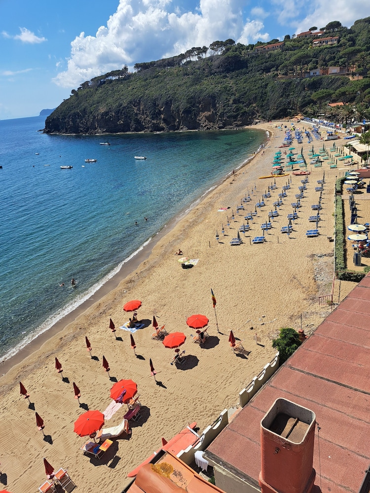 Elba Travels
