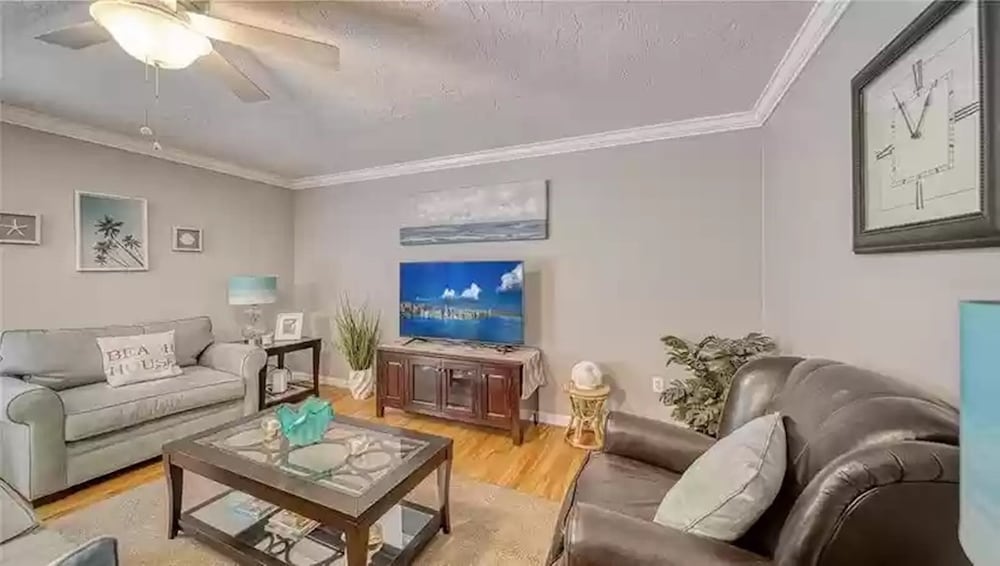 Lovely 3 Bedroom Condo On Golf Course view 2