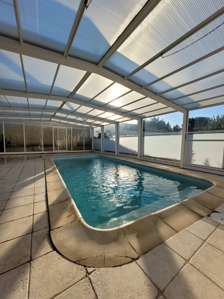 Villa - Pool - 3 Bedrooms - Garden