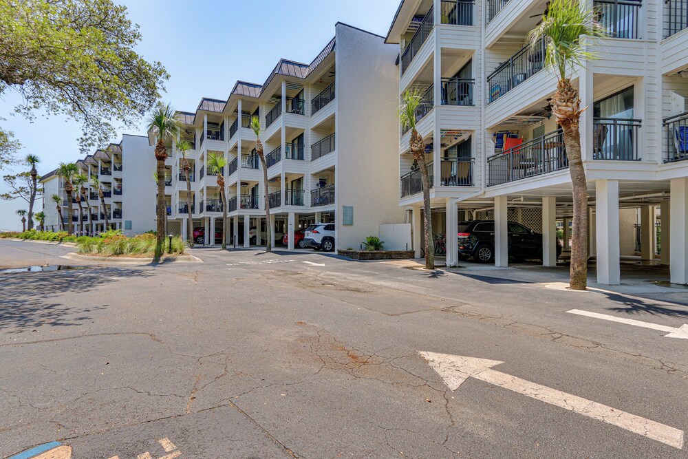 Hotel Hilton Head Condo: Covered Balcony + Private Beach - Image 1