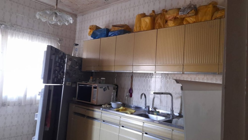 New Jdeideh, Including Generator, Furnished Apartment, Parking, Great Location view 5
