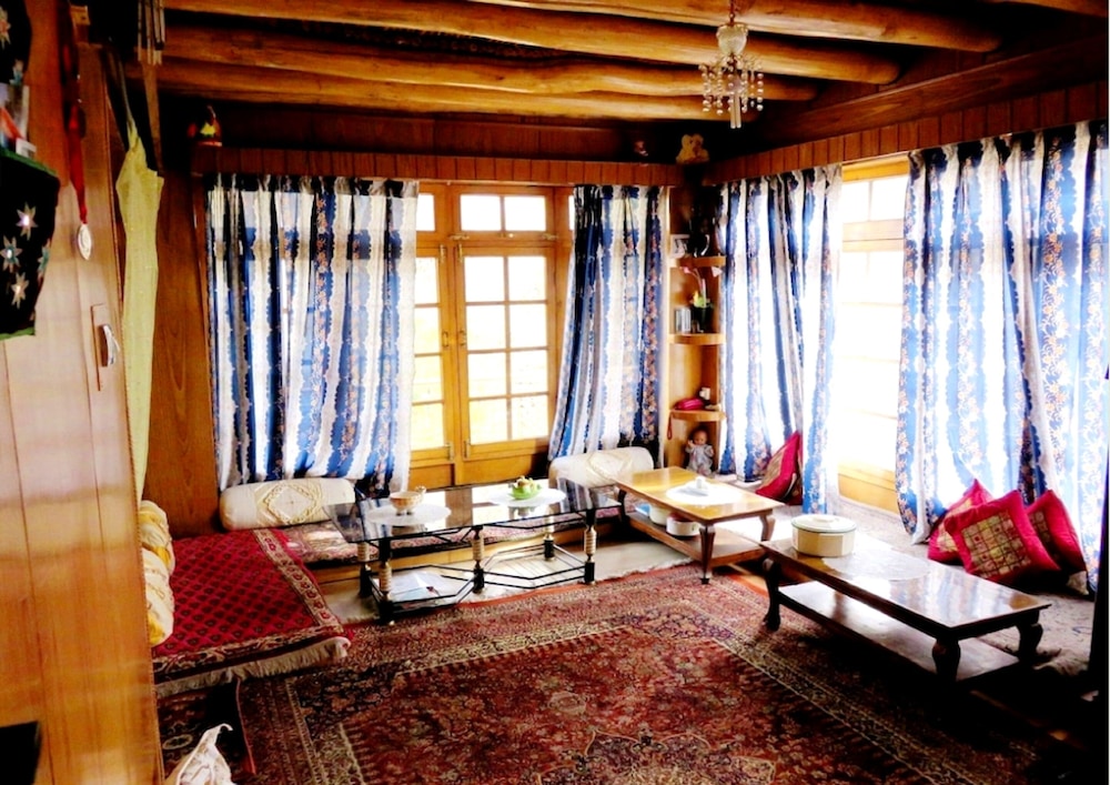TIH Rahela Guest House & Home Stay