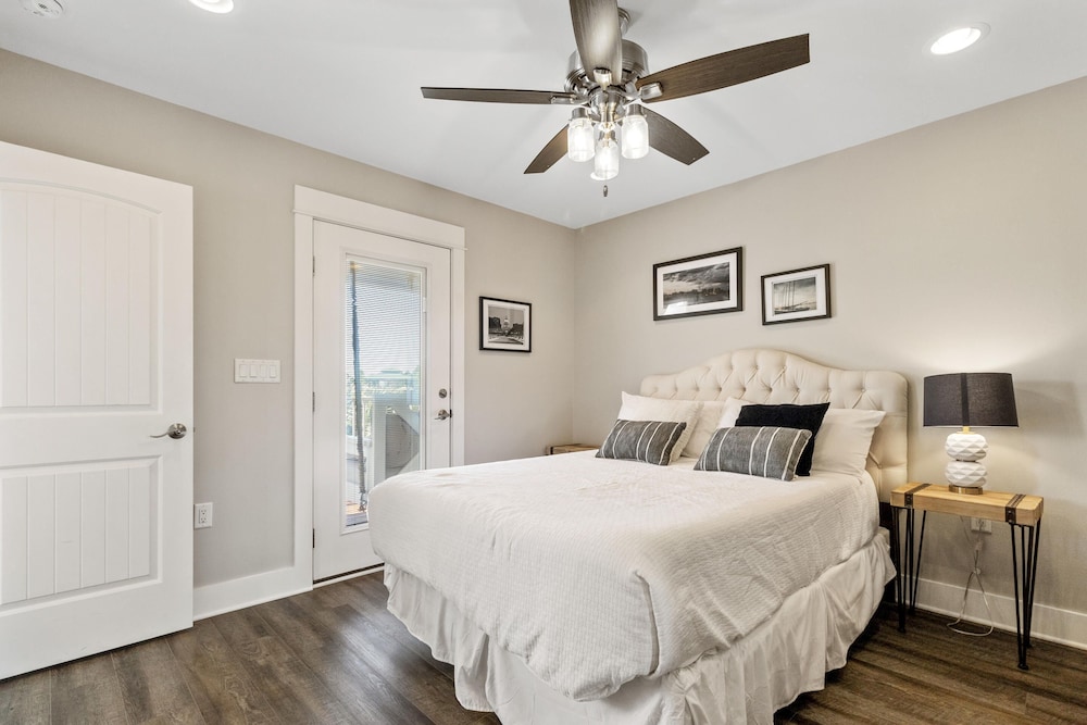 Easy Breezy by Southern Vacation Rentals view 2