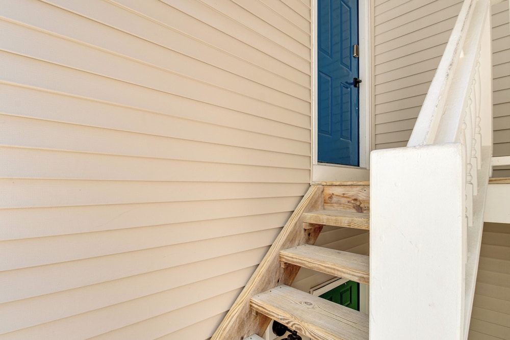 2 Blocks to Beach Access: Ocean City Adventure!