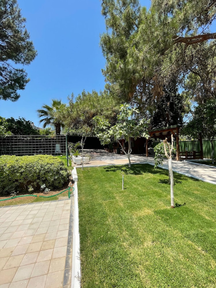 Very Special Villa, 6 and 3 Great For Family Reunions