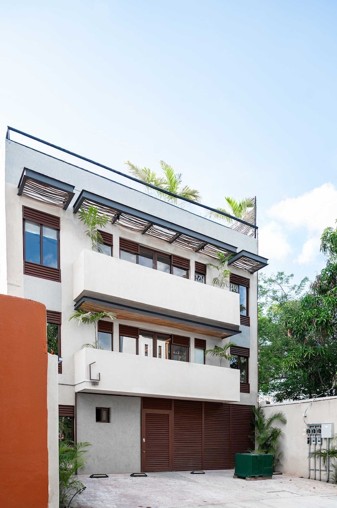 Stylish Double Studio With Equipped Kitchen and Wi-fi