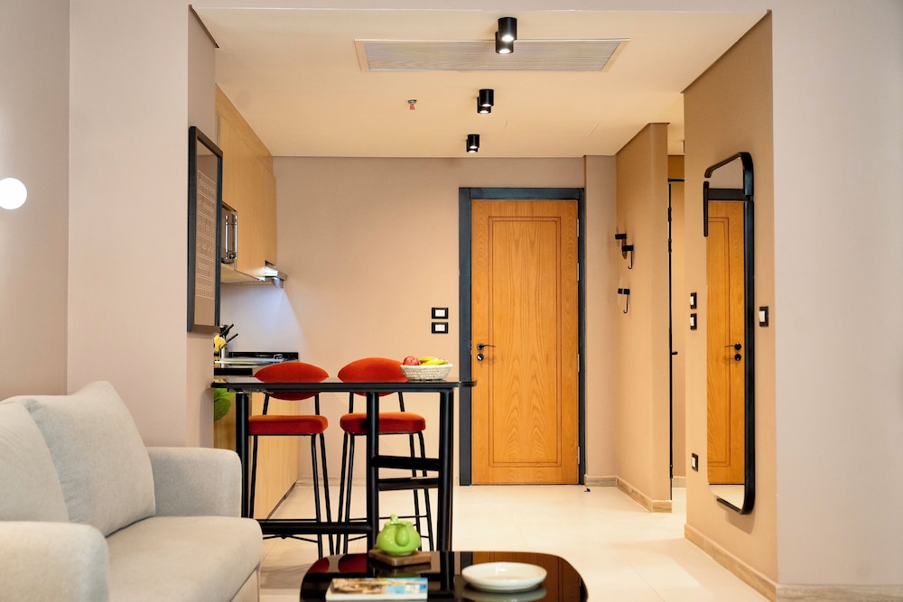 Saint J Hotel