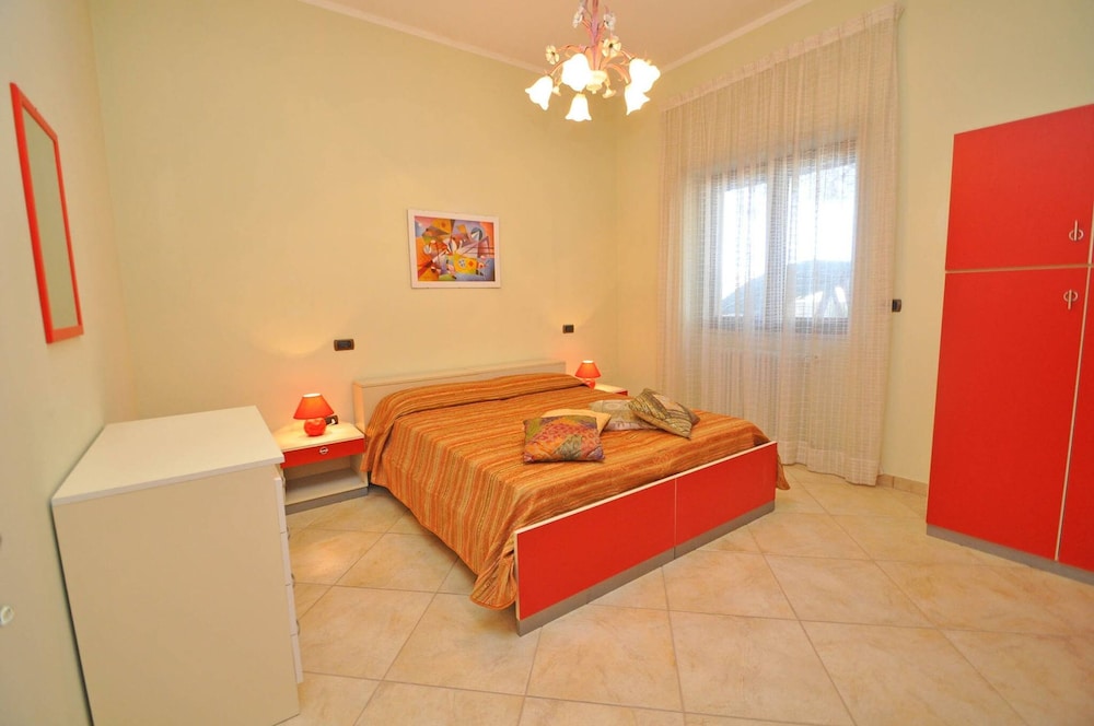 Villa Marechiaro 50 m From the sea 3 Bedrooms 2 Bathrooms
