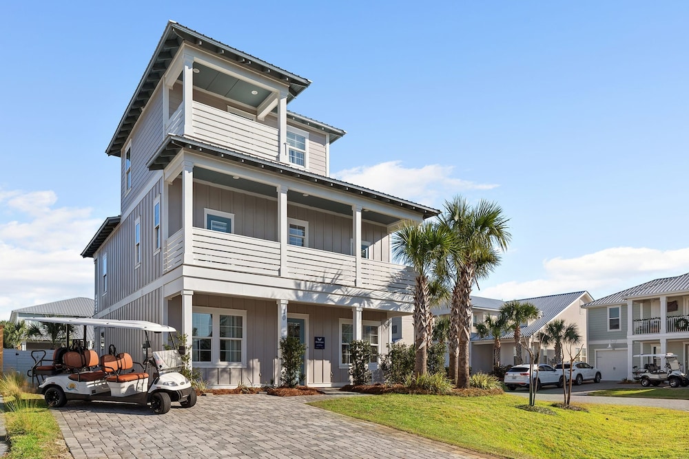 Miramar Beach Jewel Ultimate Group Retreat 5 King Bedrooms Pool Backyard