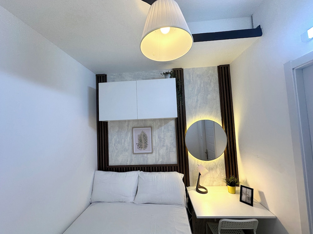 Urban Oasis Partition Room in Al Barsha1