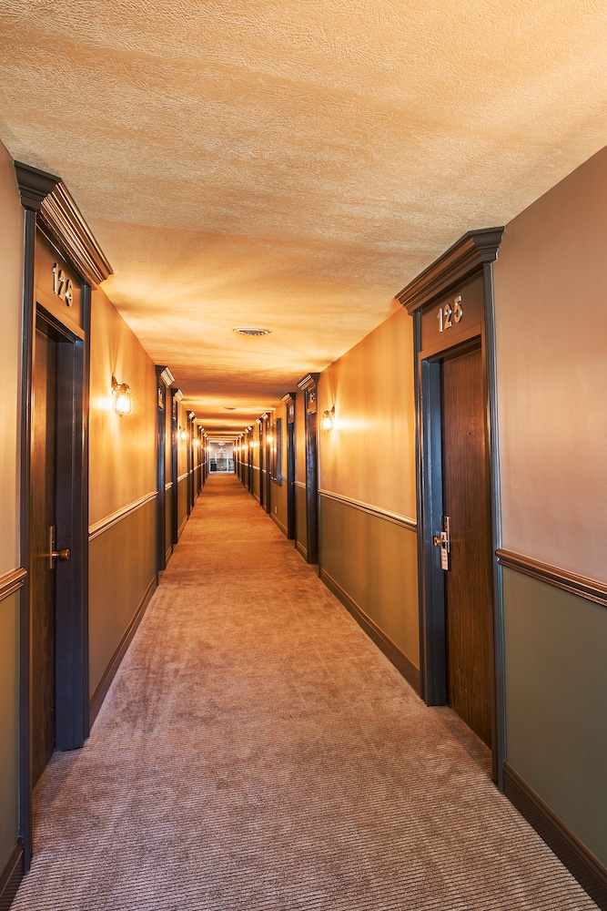 Hotel Arthur - Property Image 12
