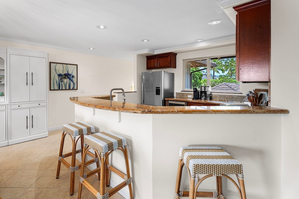 2bed Lift with Concierge Onsite, Golf Course Views - Vrkcv