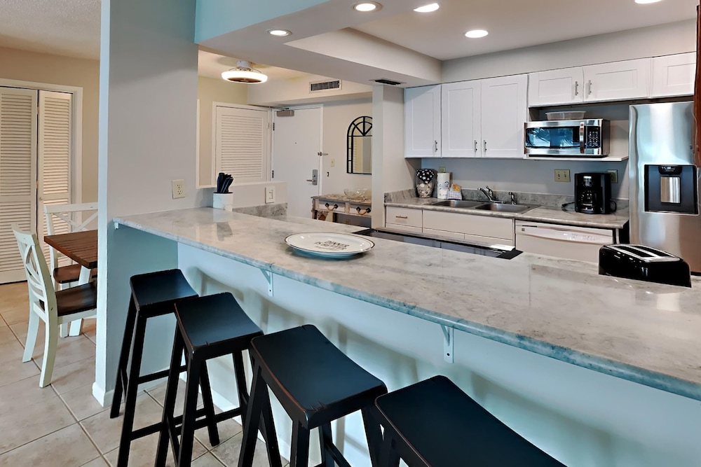 Sabine Yacht & Racquet by Southern Vacation Rentals, photo 63