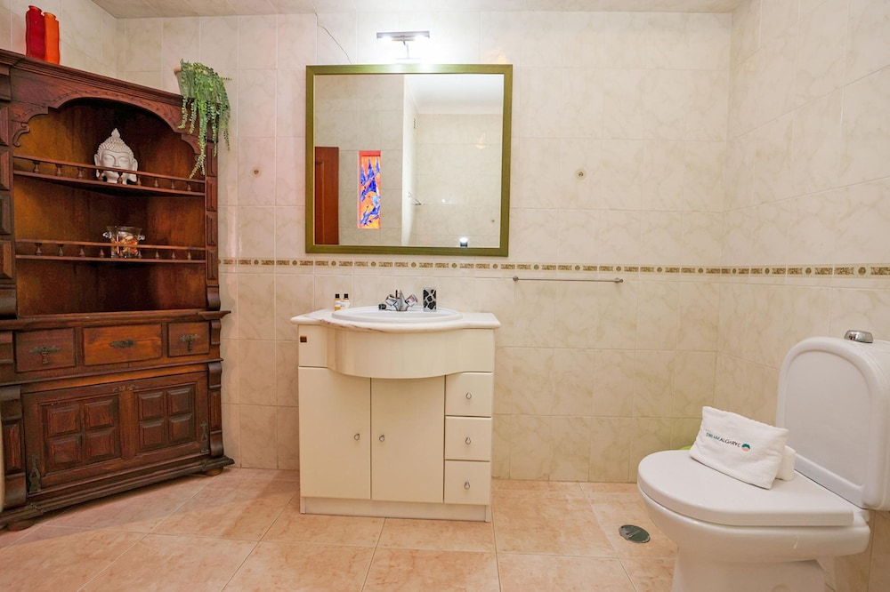 C25 - Town Center Apartment in Lagos