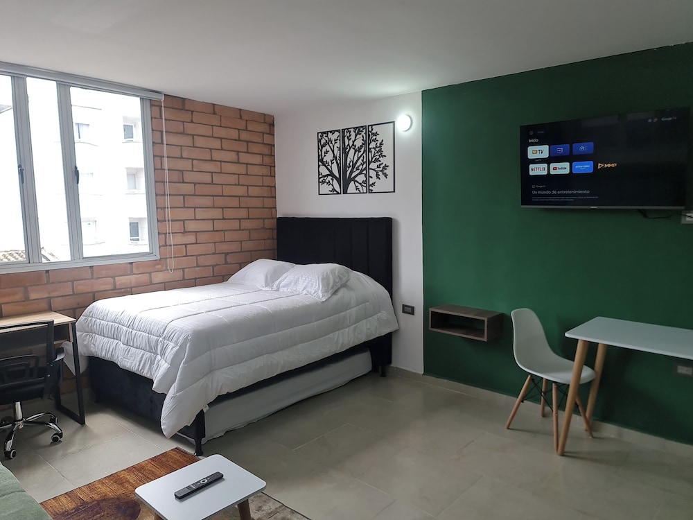 RG33 ApartaSuites