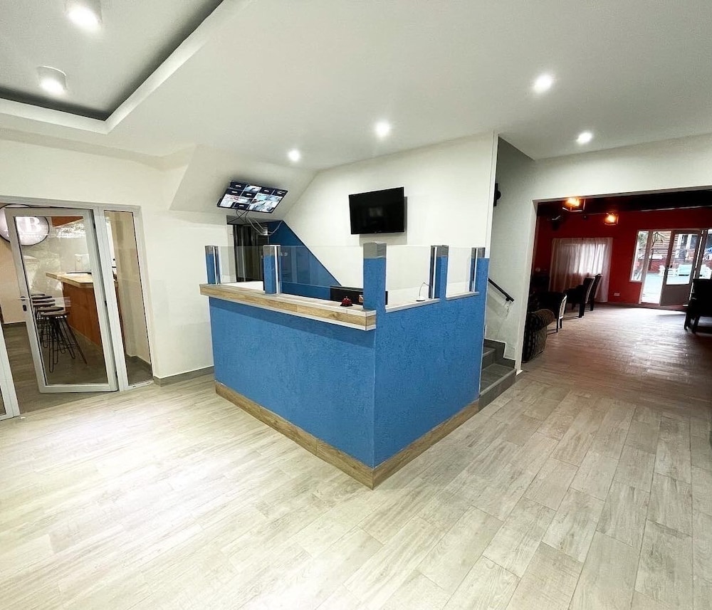 Águila Blanca Hotel