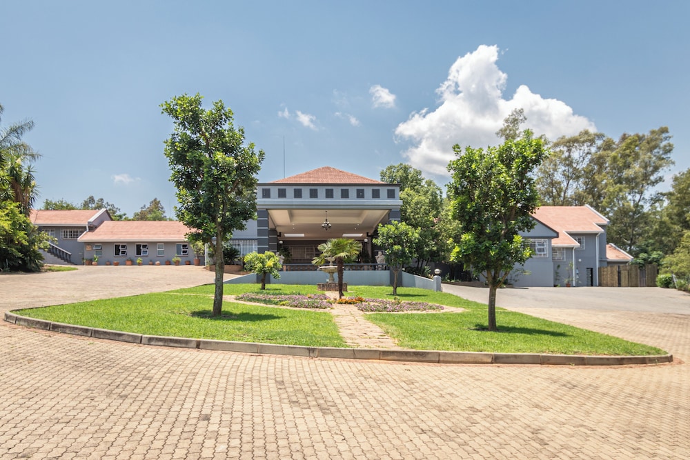 Grand Manor