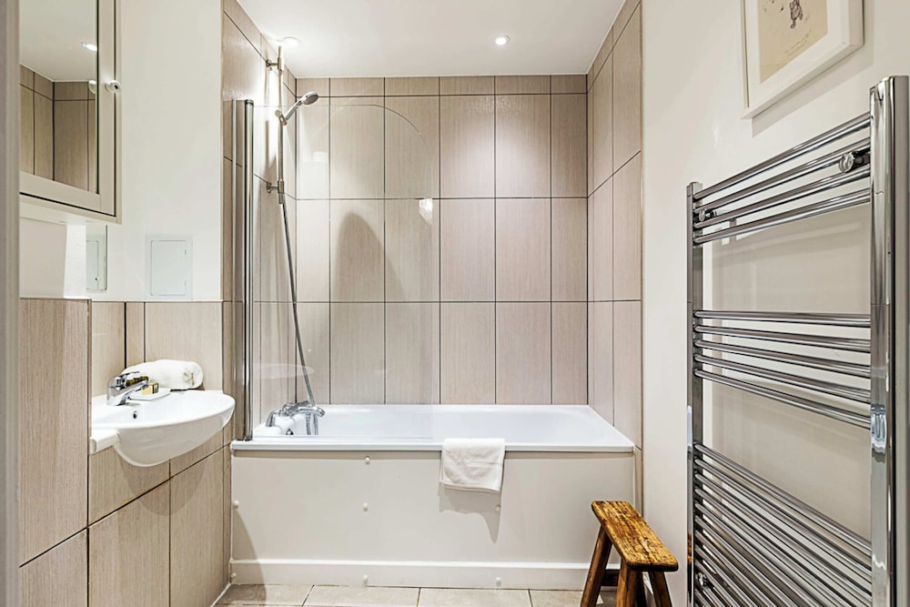 Spacious and Trendy Shoreditch Flat