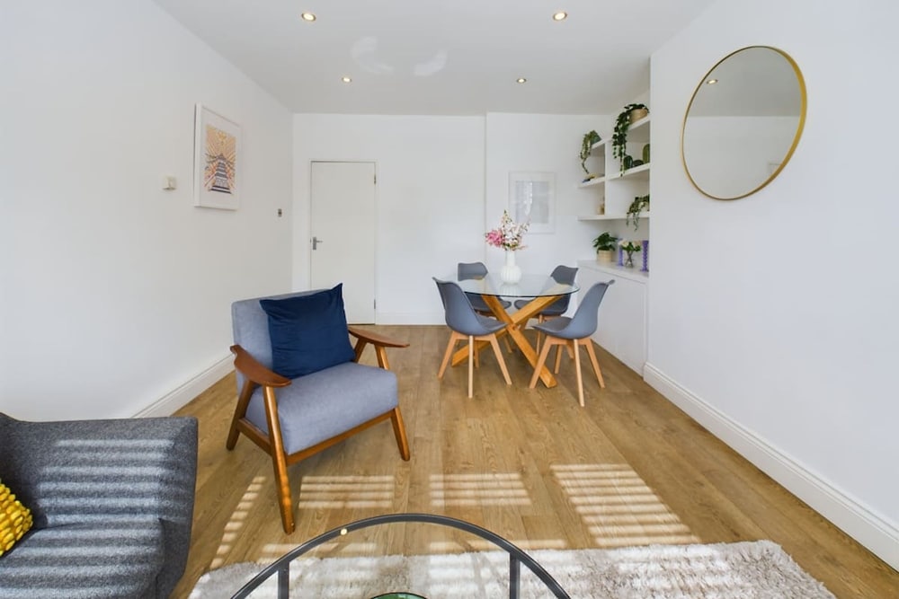 The Earl s Court Hideaway - Warm 3bdr House