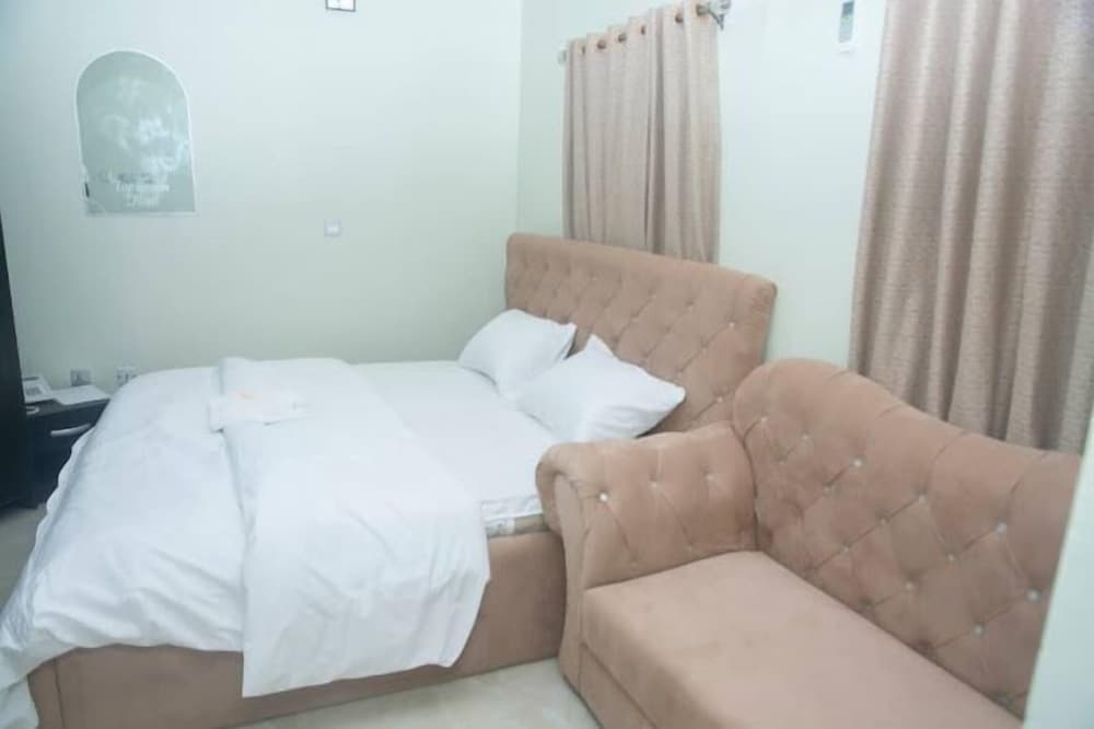 Zizi Luxury Homes and Apartment