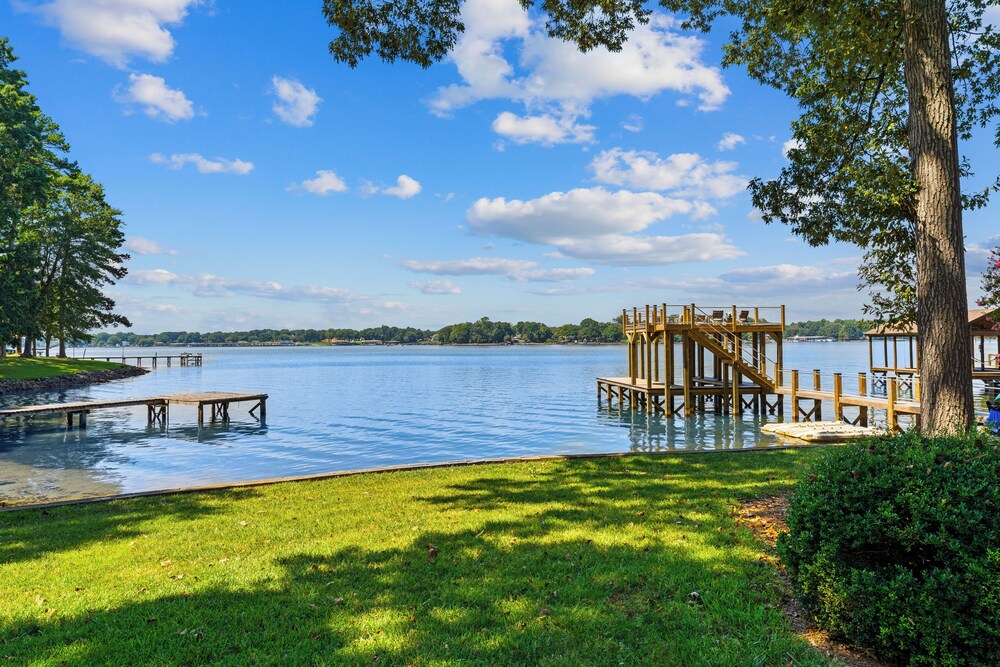 Lakefront Living W/optional Boat Rental