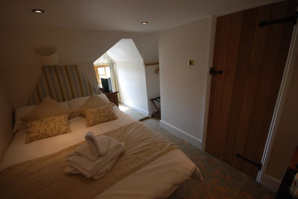 The Chequers Inn view 5