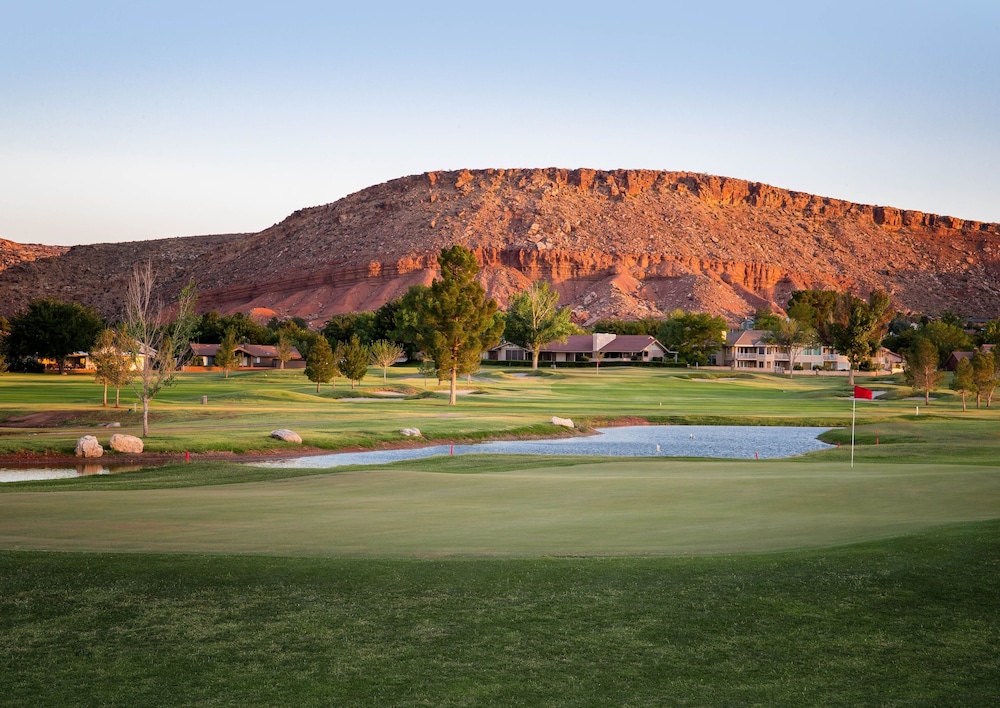 Villa #30 At Bloomington Country Club - Red Cliffs 4 Bedroom Townhouse