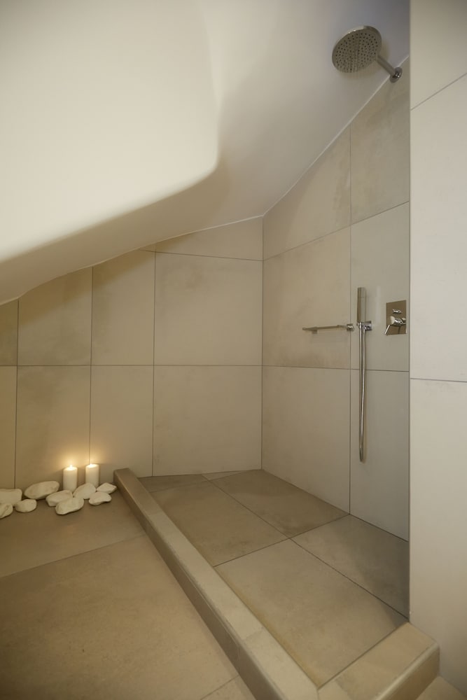 Amor Hideaway Villas