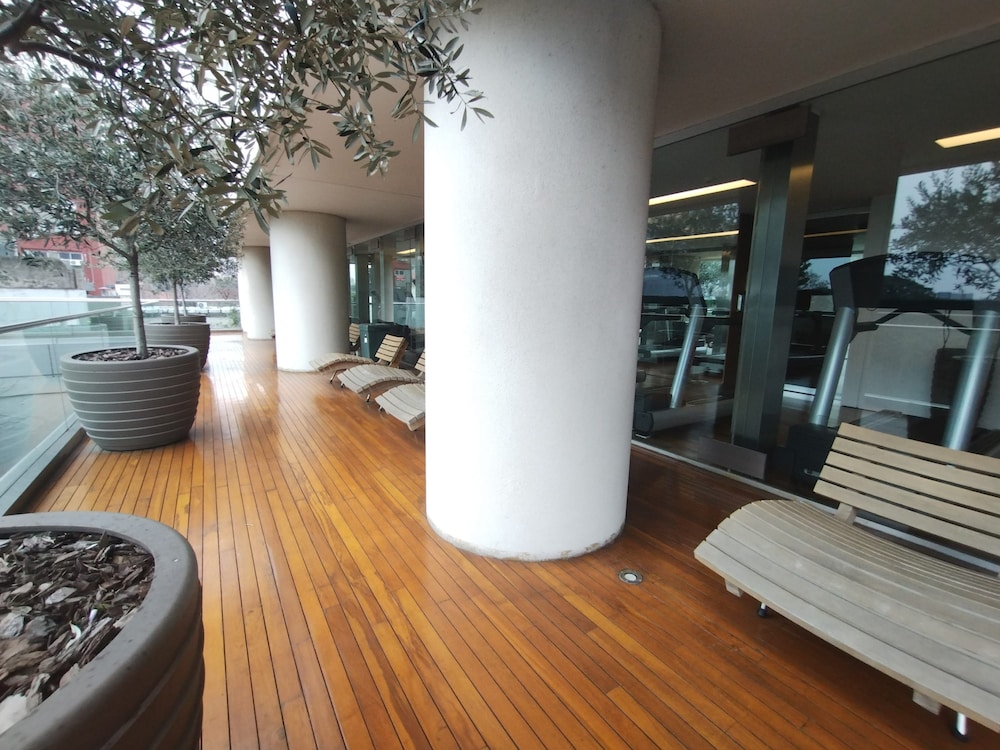 Astor Views - Modern 1BR Apartment in Nu ez