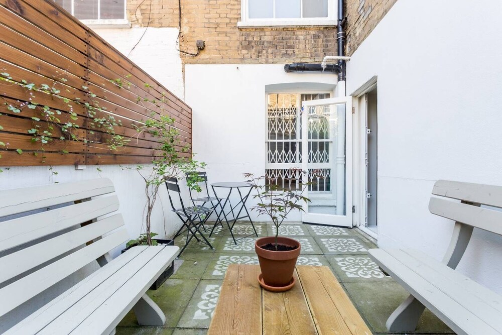 outdoor bbq area
