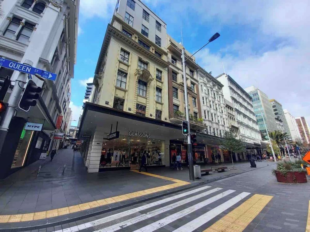 Cosy CBD Loft Walk to Dining+Shopping Zodiak Stays