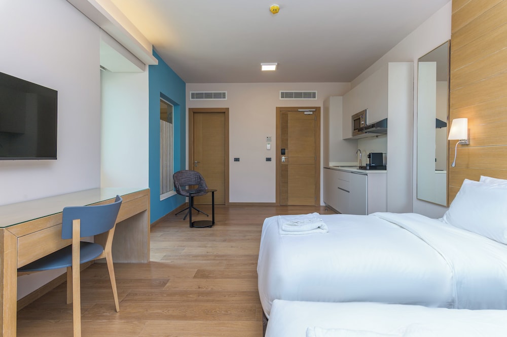 Jounieh Living - Residences by Local Host