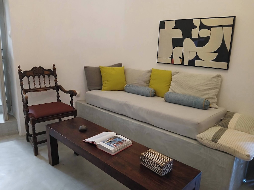 Charming 1705 Castle House in Pirgos Kallistis, Greece
