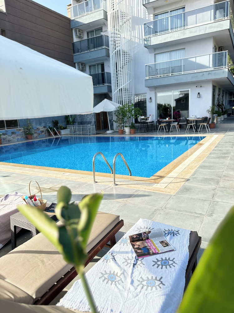 Mogons Exclusive Hotel - Image 92