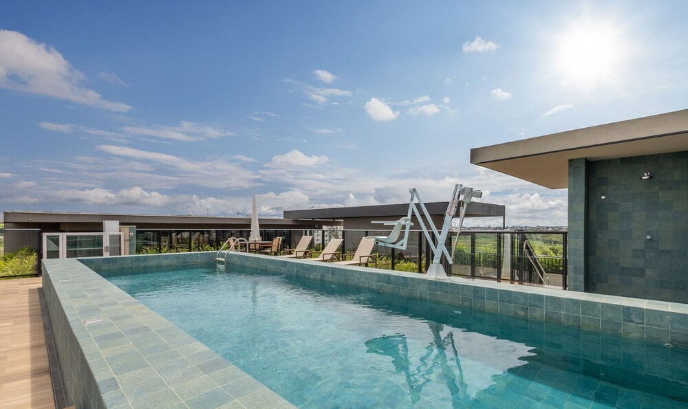 Comfort and Convenience in Brasilia - Get0302