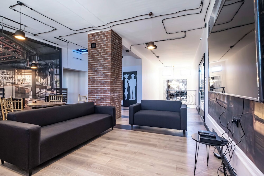 VOLA Hostel