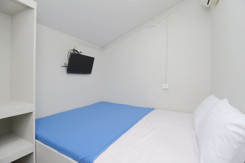 Kamar Keluarga Bandara IV Syariah
